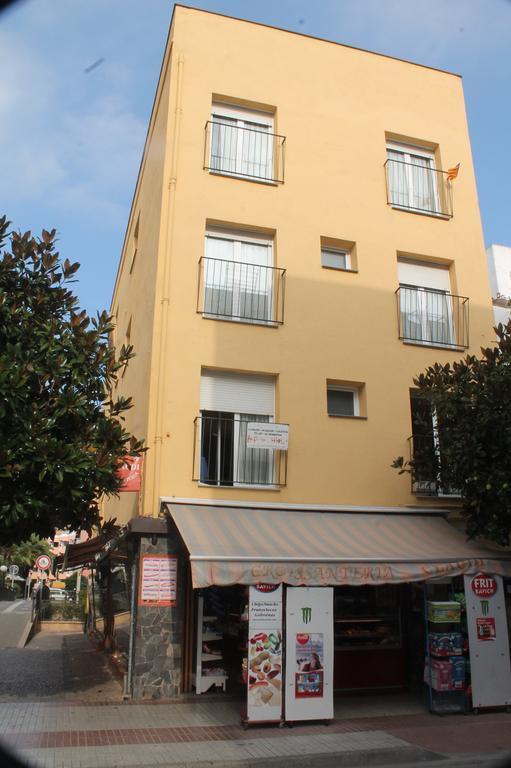 Apartaments Can Claudi Tossa de Mar Exteriör bild